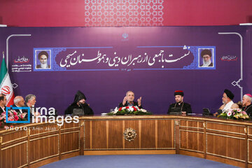 President Pezeshkian's meeting with group of Christians in Tehran