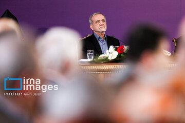 President Pezeshkian's meeting with group of Christians in Tehran