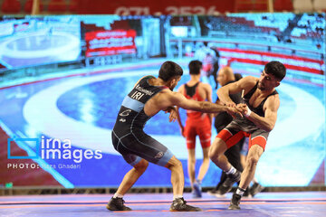 El campeonato nacional de lucha grecorromana en Shiraz