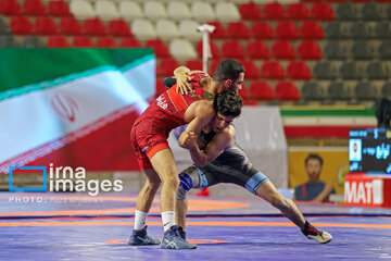 El campeonato nacional de lucha grecorromana en Shiraz