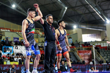 El campeonato nacional de lucha grecorromana en Shiraz