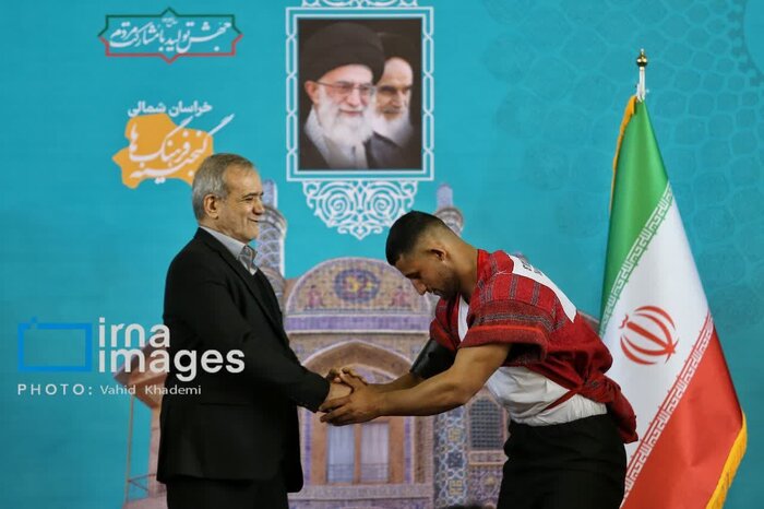 کشتی با چوخه؛ ورزشی که از دید رئیس جمهور پنهان نماند