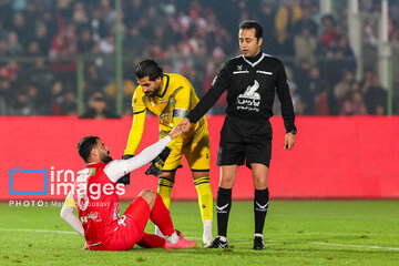 Iran's Pro-League: Persepolis  vs. Kheybar