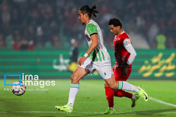 Iran's Pro-League: Persepolis  vs. Kheybar