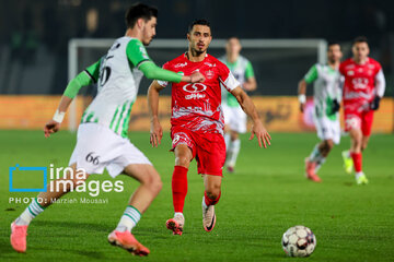 Iran's Pro-League: Persepolis  vs. Kheybar