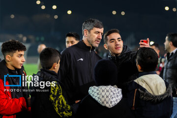 Iran's Pro-League: Persepolis  vs. Kheybar