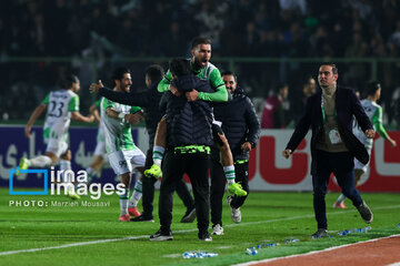 Iran's Pro-League: Persepolis  vs. Kheybar