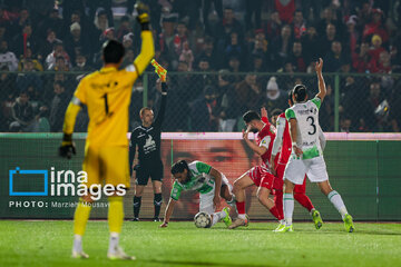 Iran's Pro-League: Persepolis  vs. Kheybar