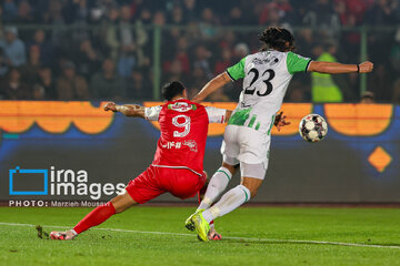 Iran's Pro-League: Persepolis  vs. Kheybar