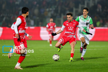 Iran's Pro-League: Persepolis  vs. Kheybar