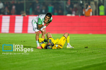 Iran's Pro-League: Persepolis  vs. Kheybar