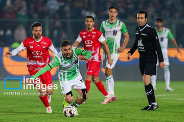 Iran's Pro-League: Persepolis  vs. Kheybar