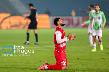 Iran's Pro-League: Persepolis  vs. Kheybar