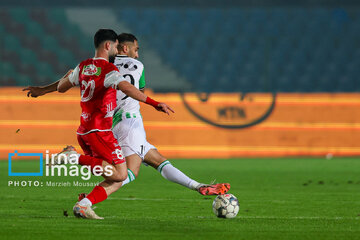 Iran's Pro-League: Persepolis  vs. Kheybar