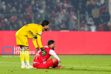 Iran's Pro-League: Persepolis  vs. Kheybar