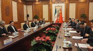 Treffen der Außenminister Irans und Chinas