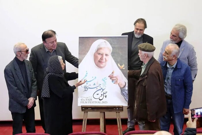 جشنواره فیلم فجر؛ رفع ایرادات پوستر و مخابره سیگنالهای مثبت