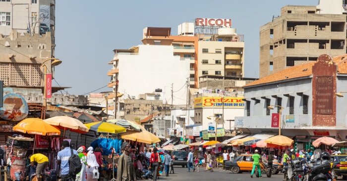 سنگال با کاهش هزینههای دولت و افزایش مالیات به جنگ کسری بودجه میرود