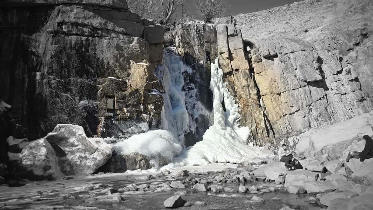 فیلم| طبیعت زمستانی منطقه گردشگری گنج‌نامه همدان