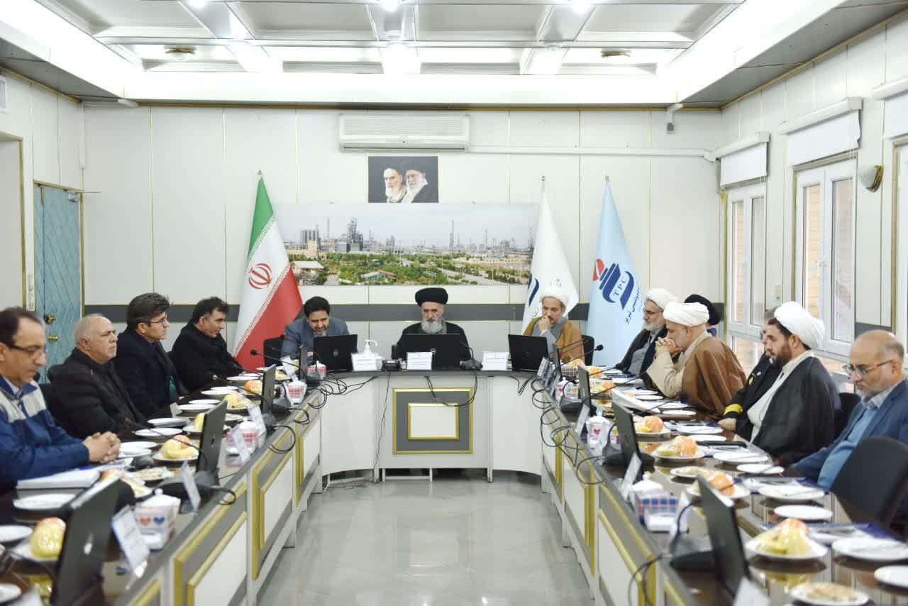 وزارت دفاع نگاه ویژهای به مسائل اقتصادی دارد وزارت دفاع نگاه ویژهای به مسائل اقتصادی دارد