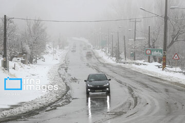 Snow makes up different areas in Hamedan, western Iran