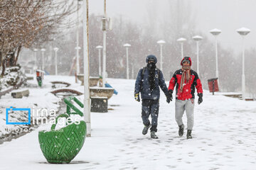 Snow makes up different areas in Hamedan, western Iran