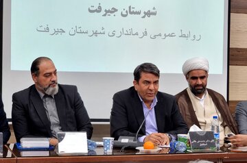 استاندار کرمان: دولت معتقد به بهره‌گیری از بانوان مستعد است