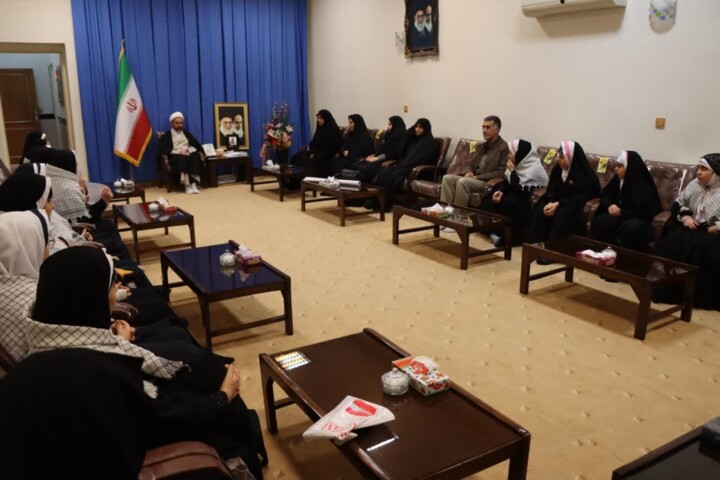 امام جمعه ایلام: بصیرت و آگاهی ملت ایران توطئههای دشمنان را خنثی کرده است