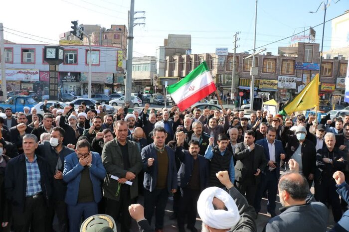 امام جمعه قرچک: ملت ایران در حماسه نهم دیماه فتنه را در هم کوبیدند