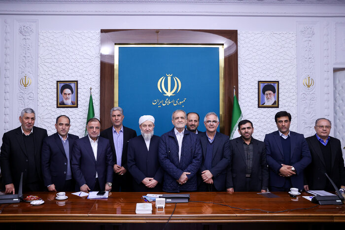 تقدیر پزشکیان از همراهی روسای قوا برای رفع فیلترینگ / فیلتر سایر سکوها به تدریج رفع میشود 2