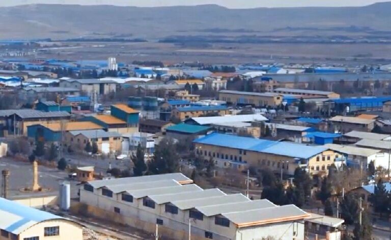 امکان استقرار ۷۰۰ واحد صنعتی در فاز توسعه شهرک صنعتی شهید سلیمی تبریز فراهم شد امکان استقرار ۷۰۰ واحد صنعتی در فاز توسعه شهرک صنعتی شهید سلیمی تبریز فراهم شد