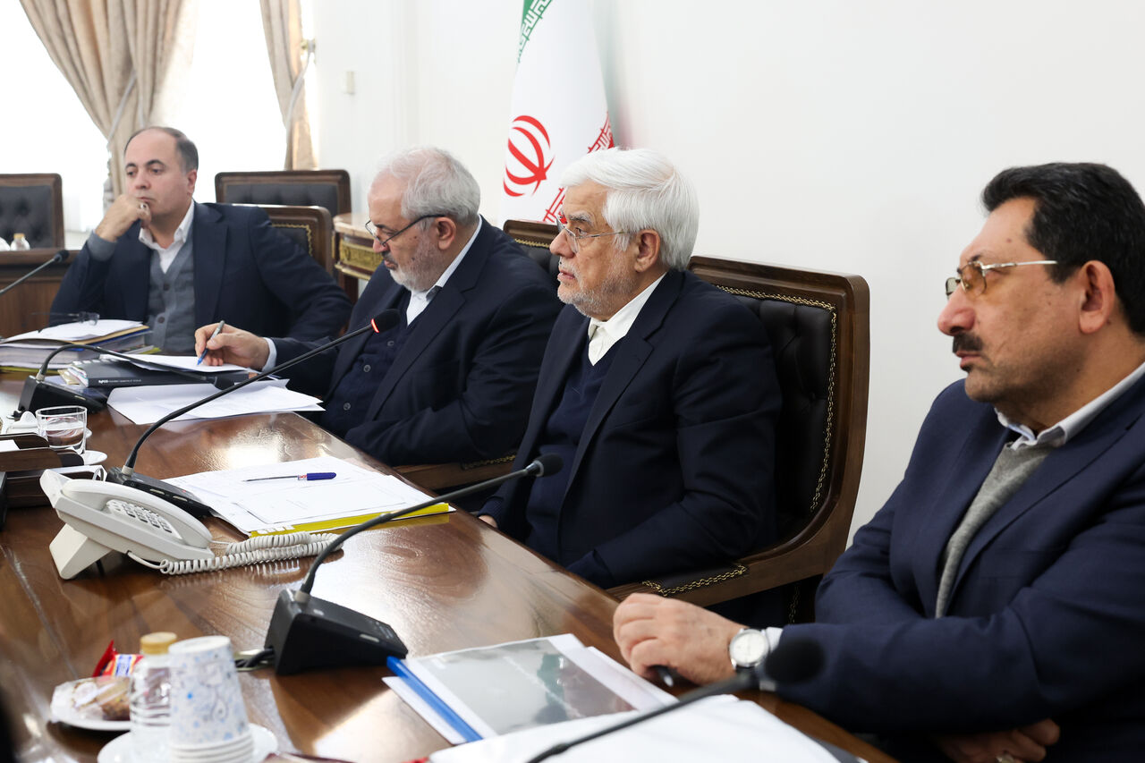 عارف: «قرارداد تجارت آزاد» موجب حضور جدیتر ایران در صادرات میشود