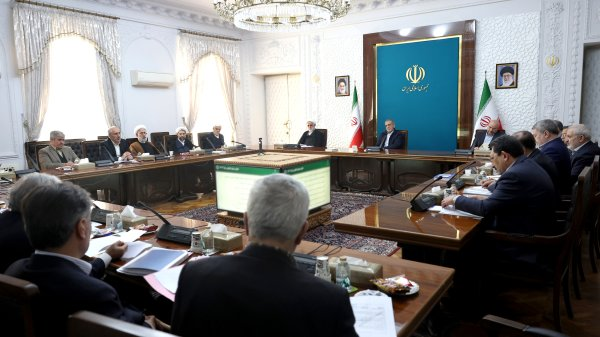 اجرای تبصره ۲ ماده ۷۲ قانون نظام صنفی به مدت یکسال تمدید شد