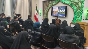 شیعیان آمریکایی سال نو را در حرم امام رضا(ع) آغاز کردند