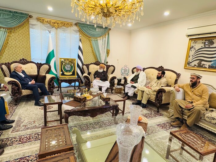 مولانا فضل الرحمان: پاکستانی عوام اسرائیل کے ساتھ سمجھوتہ کی سازش میں نہیں آئيں گے