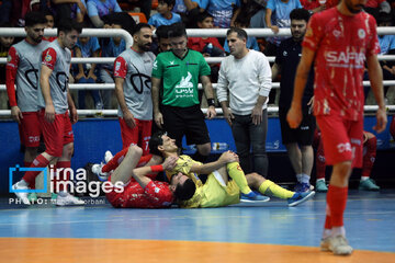 Farsh Ara Mashhad VS. Safir Gofteman Tehran in Iranian Futsal Super League