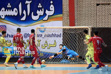 Farsh Ara Mashhad VS. Safir Gofteman Tehran in Iranian Futsal Super League