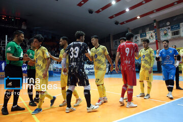 Farsh Ara Mashhad VS. Safir Gofteman Tehran in Iranian Futsal Super League