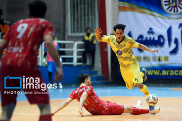 Farsh Ara Mashhad VS. Safir Gofteman Tehran in Iranian Futsal Super League