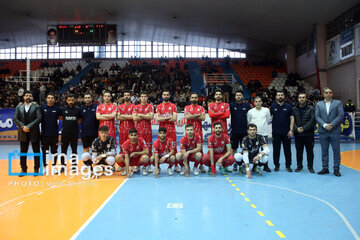 Farsh Ara Mashhad VS. Safir Gofteman Tehran in Iranian Futsal Super League