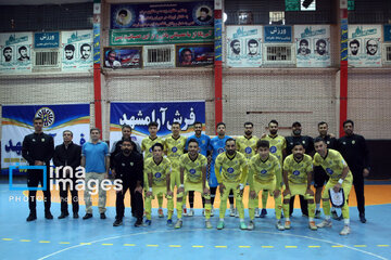 Farsh Ara Mashhad VS. Safir Gofteman Tehran in Iranian Futsal Super League