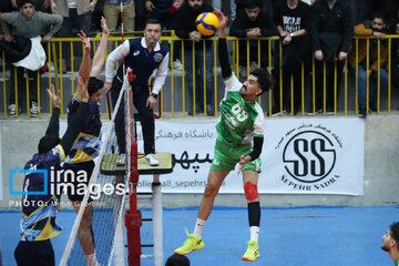 Sepehr Sadra Mashhad beats Pas Gorgan in Iranian Volleyball Super League