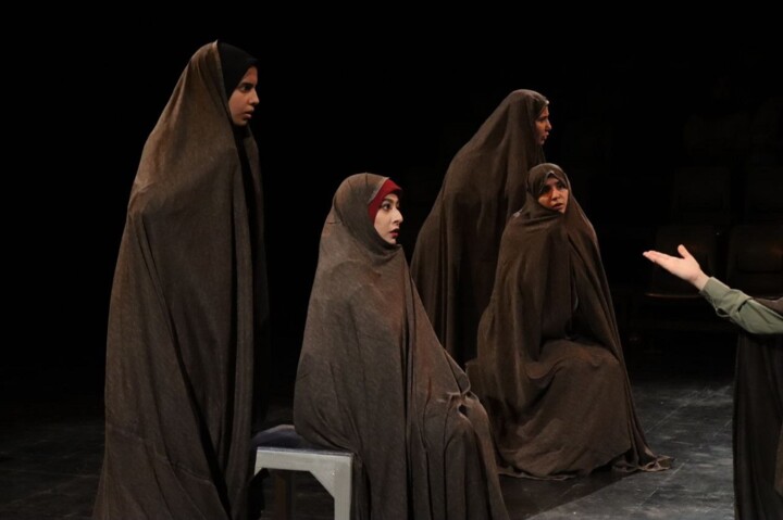 نمایش «دارِشکنه» در قم روی صحنه میرود