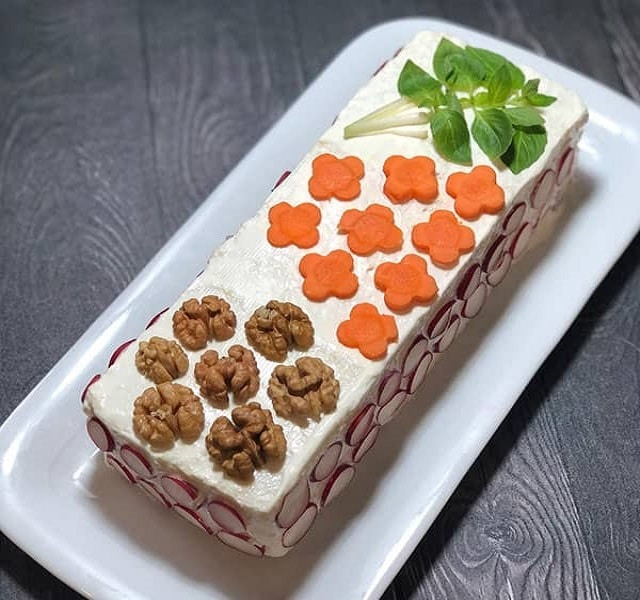 طرز تهیه کیک پنیر سبزی؛ سالمترین فینگرفود مهمونی