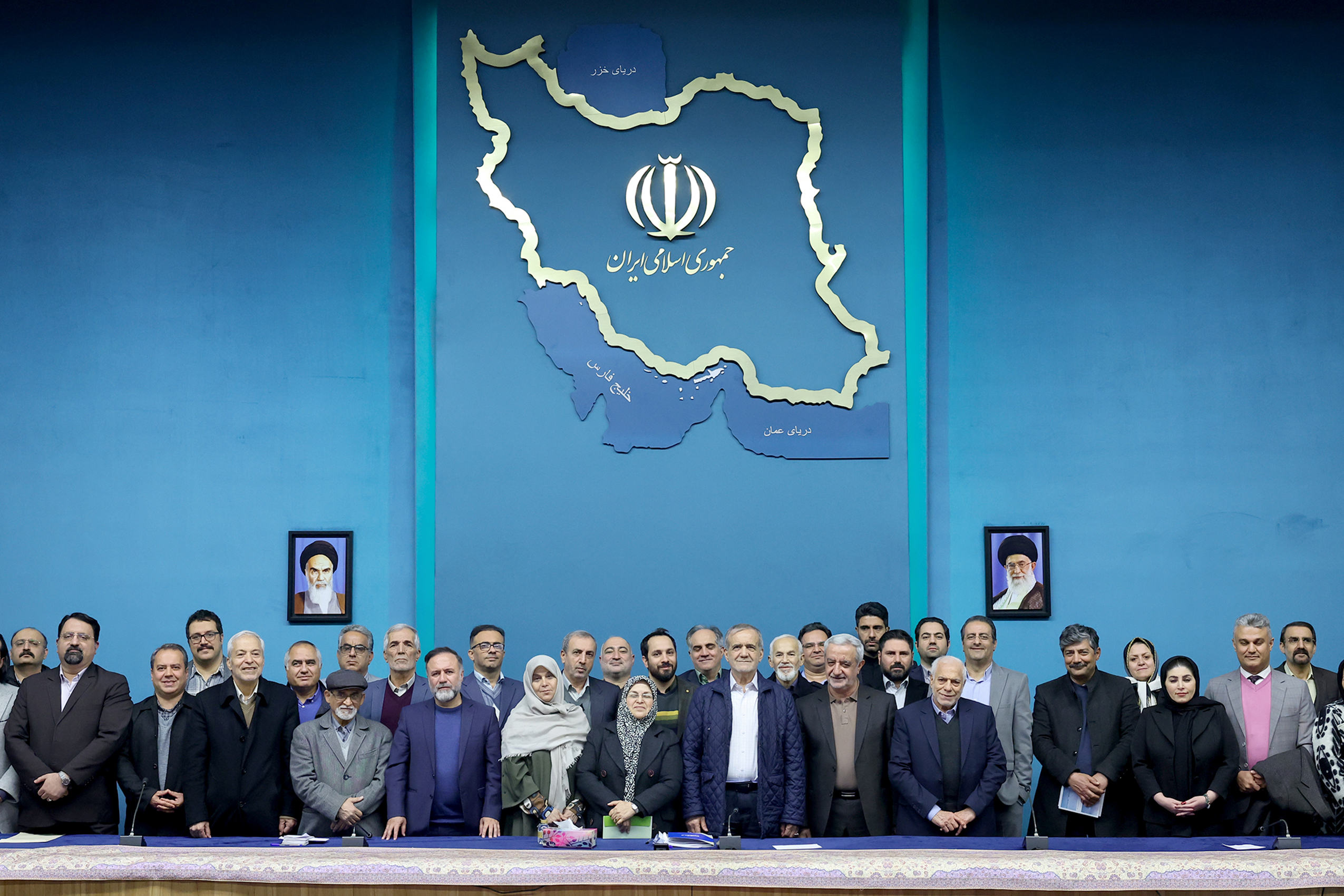 پزشکیان: دولت به صورت همزمان برای معیشت، آموزش و سلامت مردم در حال اقدام است