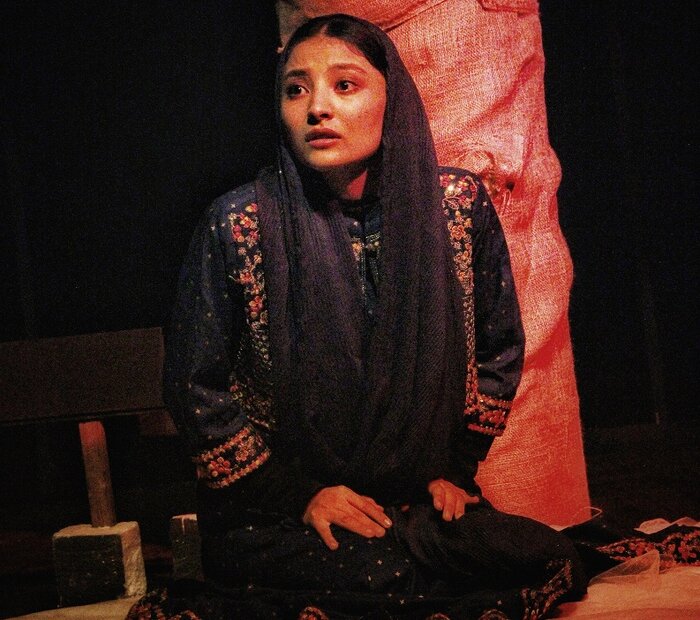 «آ»؛ حکایت پردرد زنان آوازهخان افغان/ قصهها وقتی تکراری میشوند قشنگترند