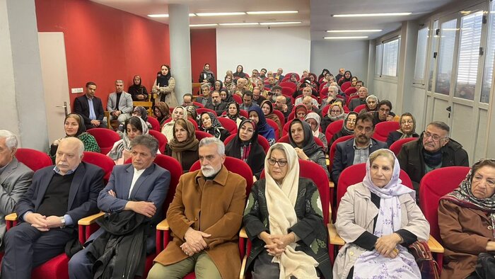 تداوم سنت حسنه اهدای کتابخانه خانوادگی در شیراز؛ کتاب هایی که خاطرات را حفظ می کنند