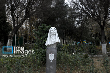 Eight busts of war-time university students unveiled in Tehran