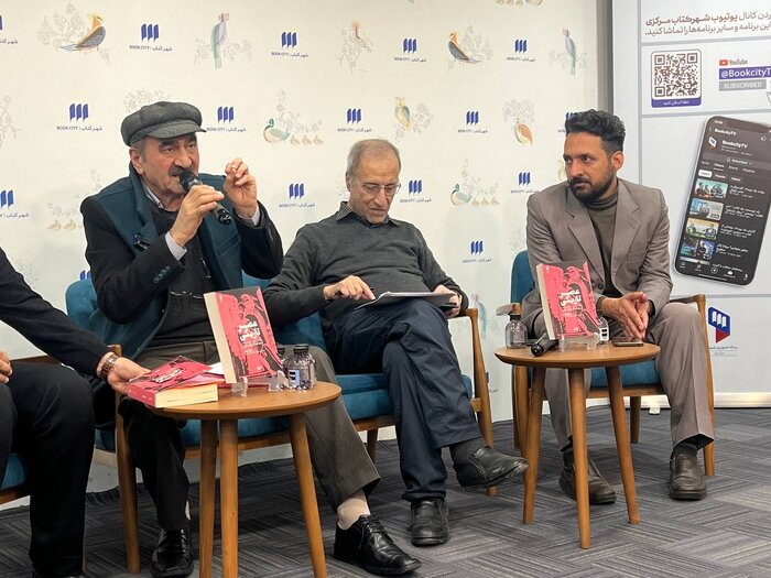 خانیکی: در عصر ظلمت امکان گفتوگو از بین میرود