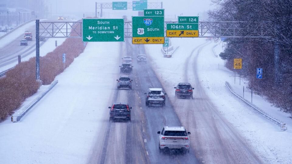 کولاک در آمریکا هزاران پرواز را لغو کرد/ رکورد برف‌ در شیکاگو شکست